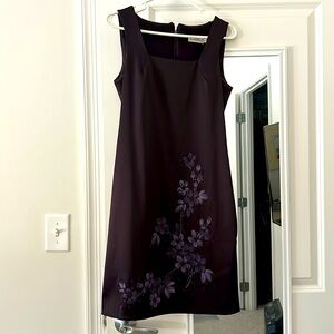 CDC sleeveless dress, size 6. Plum.